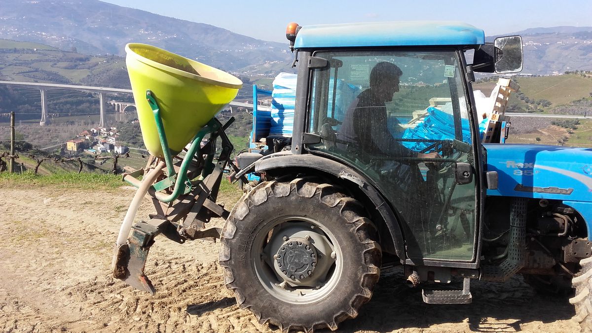 Adubador Localizador - Quinta do Vallado - Peso da Régua (fevereiro de 2020)